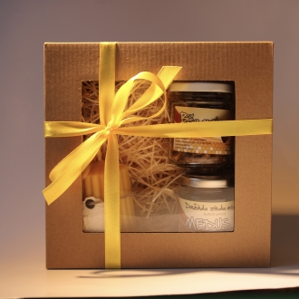 Dāvanu komplekts Īsais rievotais cilindrs, medus un bišu maize.